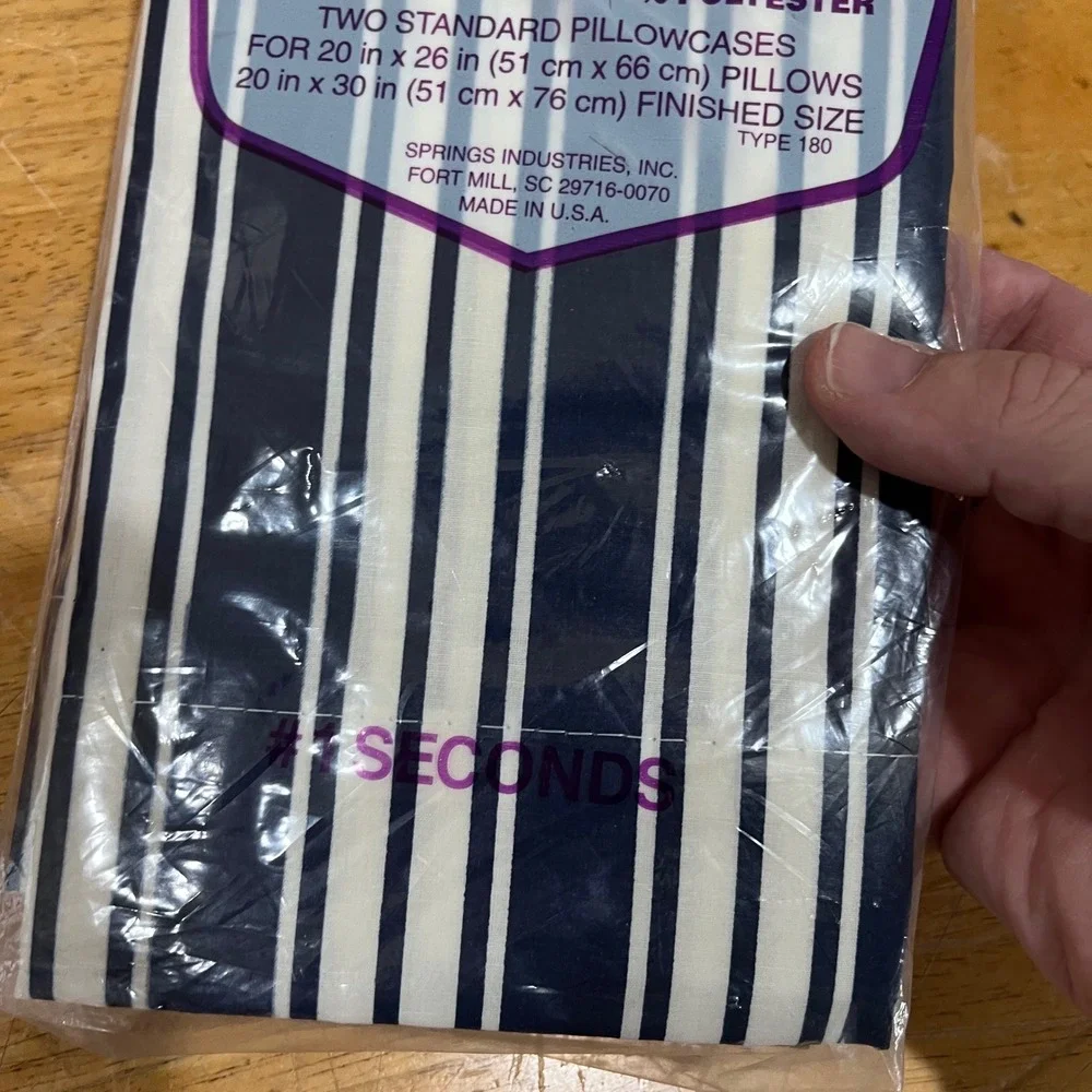 Vintage‎ Springs Industries Navy White Striped No-Iron Percale Pillowcases Set 2